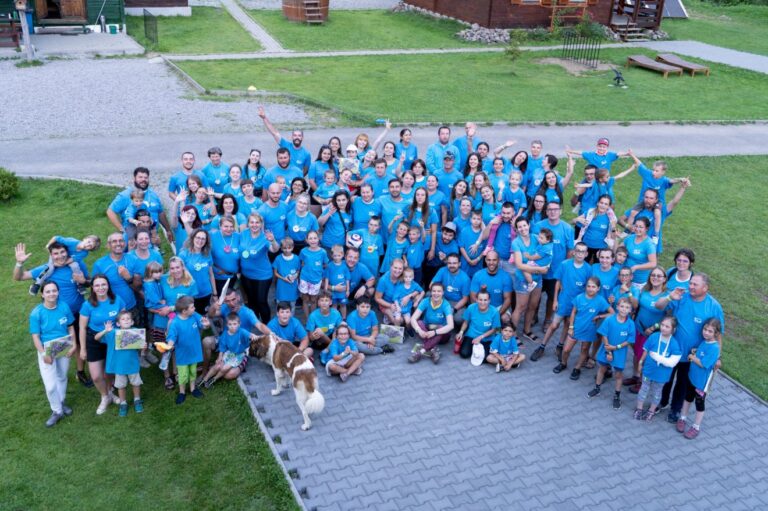 Mișcarea Yuppi Camp - sprijin și construirea comunității pentru tinerii cu boli cronice